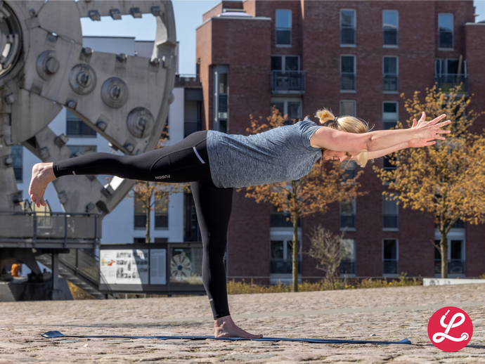 LUNGE trainiert: Gyde zeigt euch Yoga für Läufer